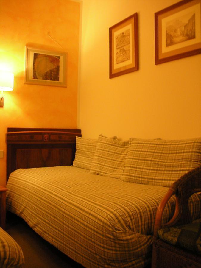 Trattoria Traversi Berbenno di Valtellina Camera foto
