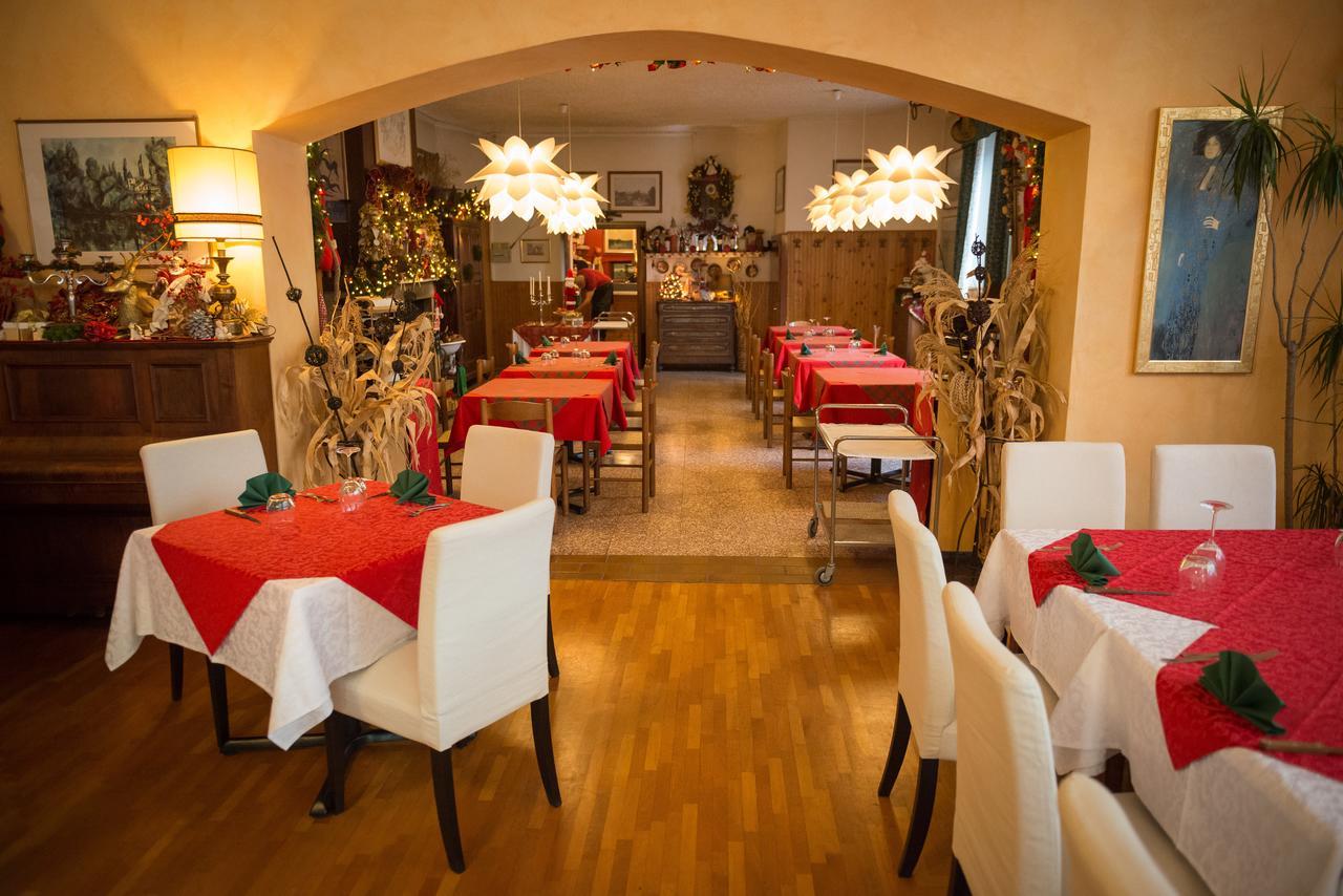 Trattoria Traversi Berbenno di Valtellina Esterno foto