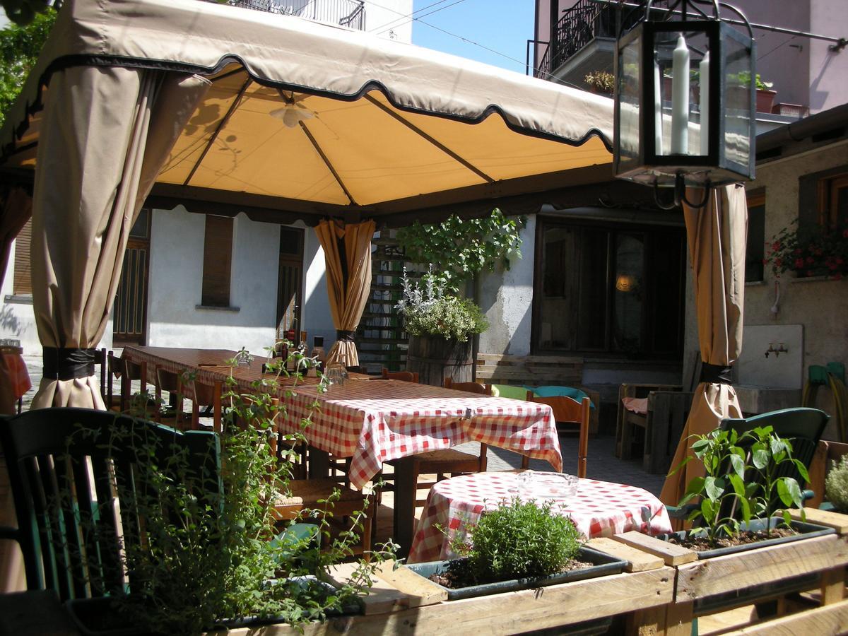Trattoria Traversi Berbenno di Valtellina Esterno foto