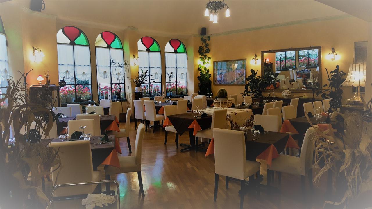 Trattoria Traversi Berbenno di Valtellina Esterno foto